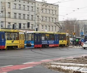 Tramwajowy armagedon we Wrocławiu. Awarie torowisk, tramwajów i wściekli pasażerowie MPK 