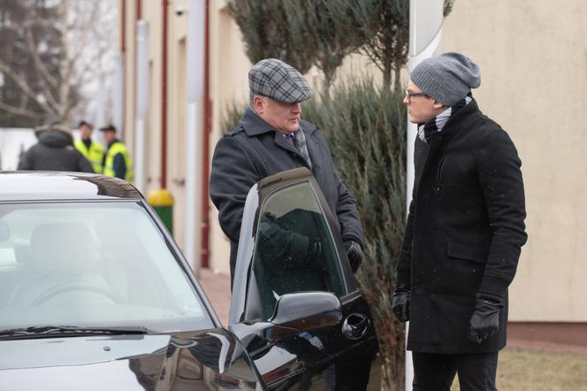 Na Wspólnej, odc. 2882. Maks (Adam Fidusiewicz), Wyszoła (Marek Kasprzyk)