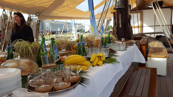 Banany, winogrona i najlpesze awokado. W Gdyni będzie można ich spróbować, w dodatku na pokładzie francuskiego żaglowca, który w niedzielę zacumował przy Nabrzeżu Pomorskim.