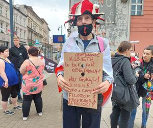 Protest kobiet w Bydgoszczy po śmierci ciężarnej pani Doroty. „Chcemy żyć w Europie XXI wieku”