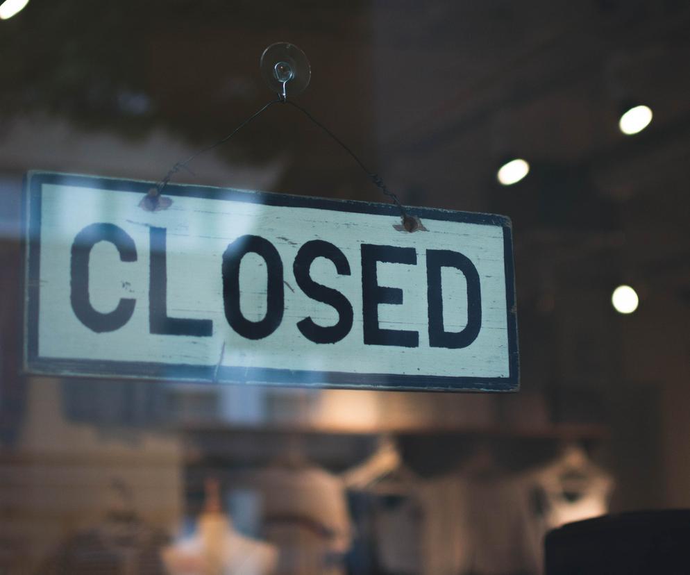 Popularna sieć zamyka kilka sklepów w Polsce. Dlaczego?