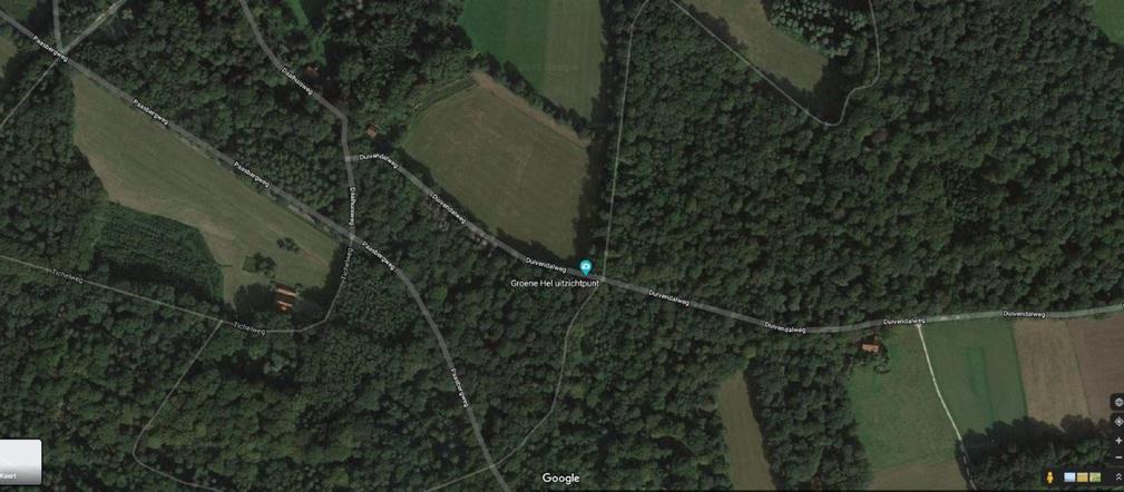 Seniorzy ozdobili ogródek pociskiem z II wojny światowej. Ścigała ich policja