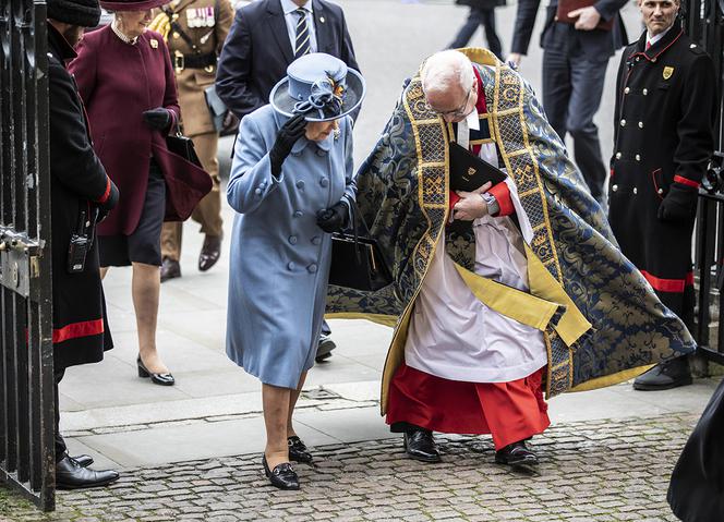 Królowa uciekła przed zarazą