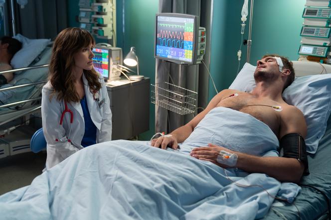 Na dobre i na złe, odcinek 824: Śmierć Piotra Korbana. Zdąży wyznać miłość Hani Sikorce i wyląduje na stole operacyjnym Michała - ZDJĘCIA