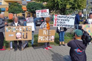 Protestanci przed wystąpieniem Jarosława Kaczyńskiego w Gorzowie