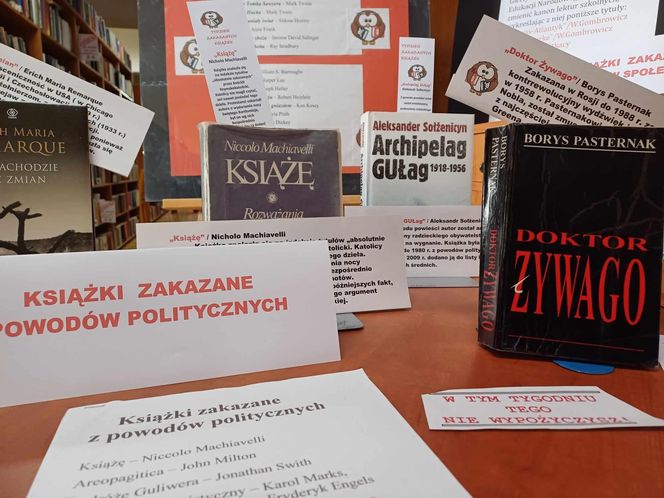 Uwaga CENZURA! Tych książek w bibliotece nie wypożyczycie [ZDJĘCIA]