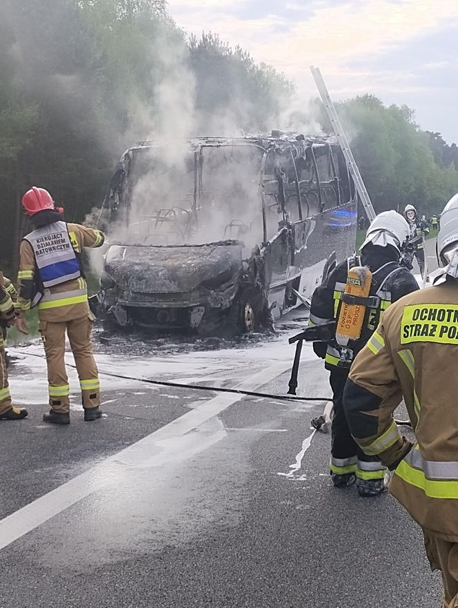 Autobus spłonął na A4. Dantejskie sceny na Opolszczyźnie