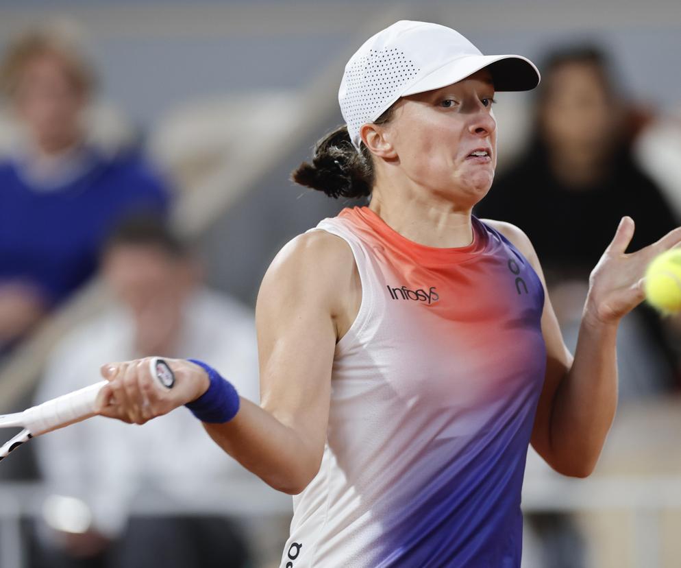 Iga Świątek - Marie Bouzkova wynik i relacja NA ŻYWO z Roland Garros 