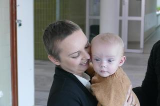 Zachorowała na raka i urodziła synka. „Nazywamy je boskimi matkami”