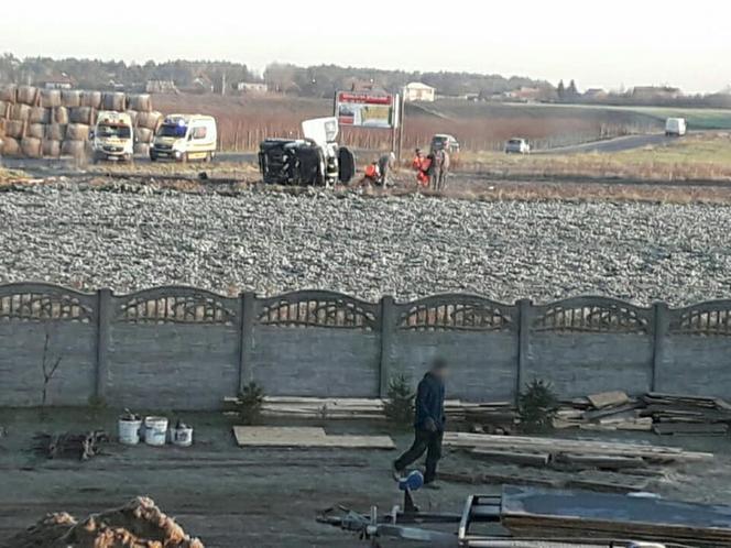 Wypadek na trasie Osówiec - Szczutki. Jedna osoba została poszkodowana! [ZDJĘCIA] 
