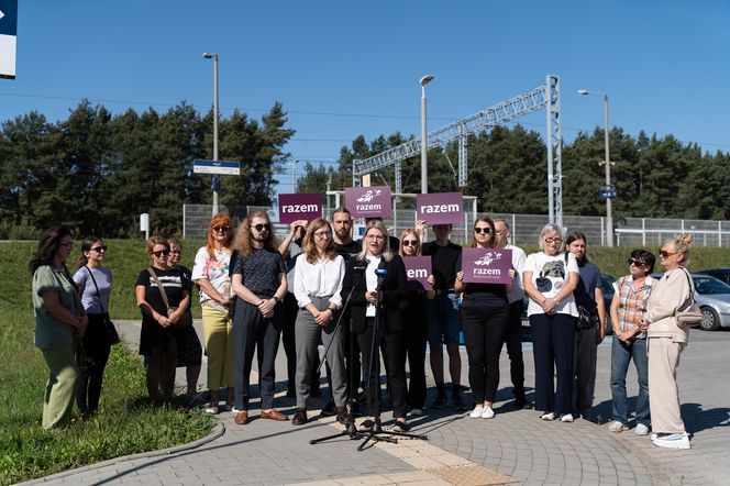 Protest na stacji PKP Włoszczowa Północ