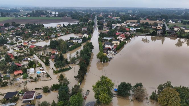 Żołnierze pomagają powodzianom w Czechowicach-Dziedzicach