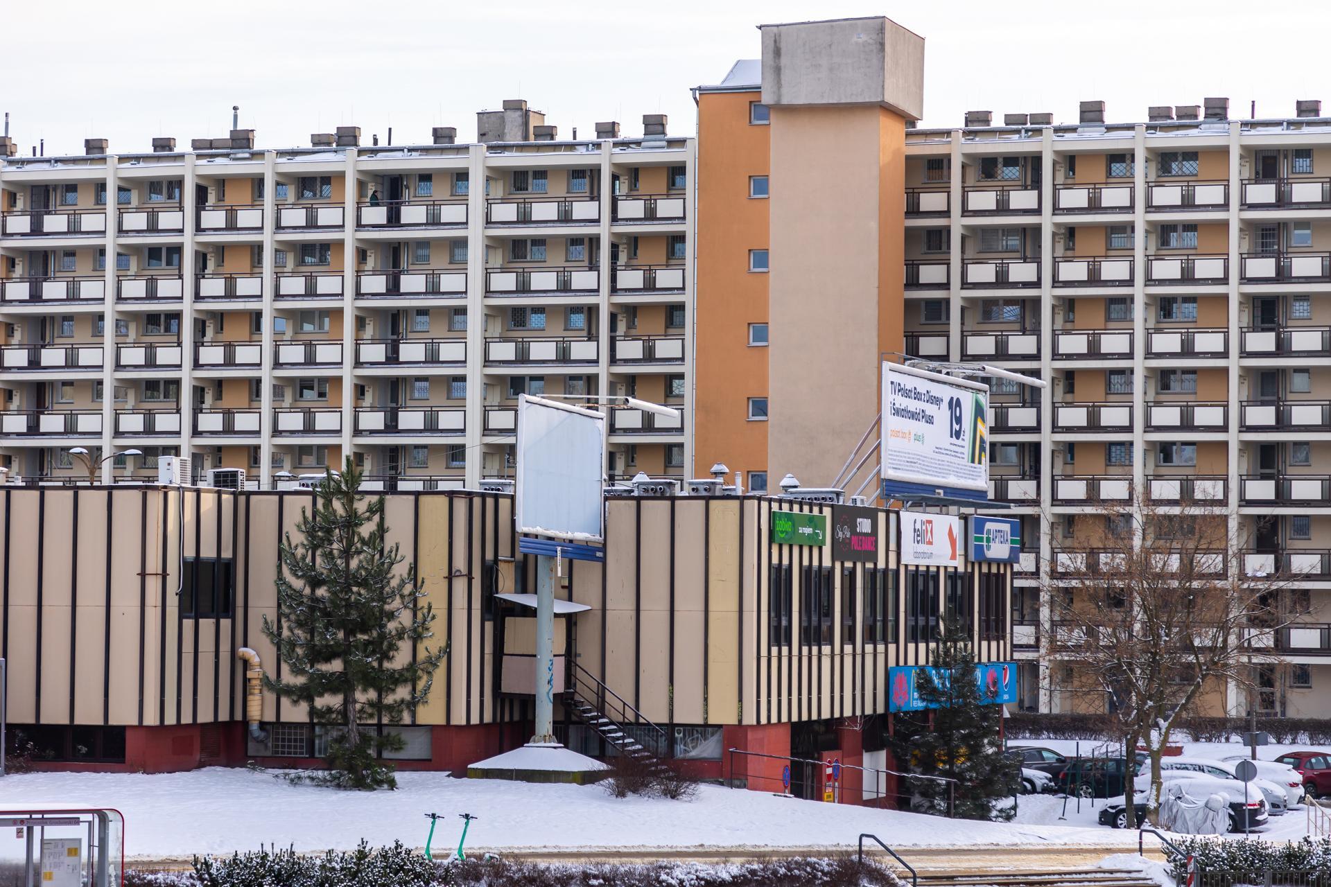 Przyczółek Grochowski - zdjęcia warszawskiego Pekinu. Zobacz, jak wygląda najdłuższy blok w Polsce