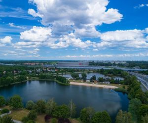 Otwierają popularne kąpieliska we Wrocławiu. Sprawdź, gdzie wybrać się nad wodę