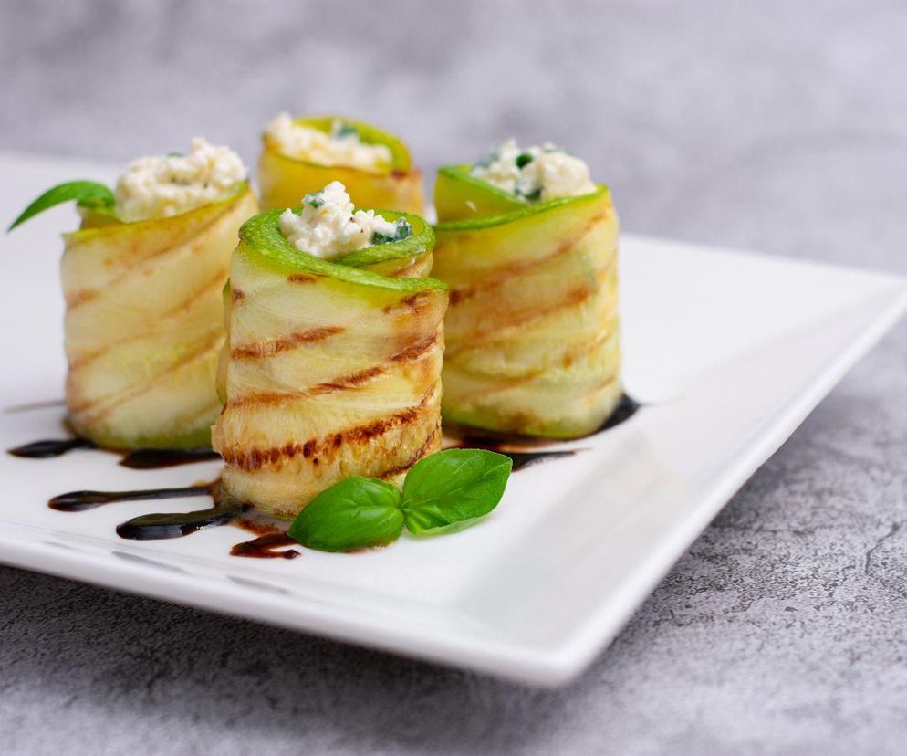 roladki z cukinii z twarożkiem
