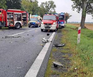 Koszmarny wypadek pod Lubinem. Jedna osoba nie żyje, dwie zostały ranne 