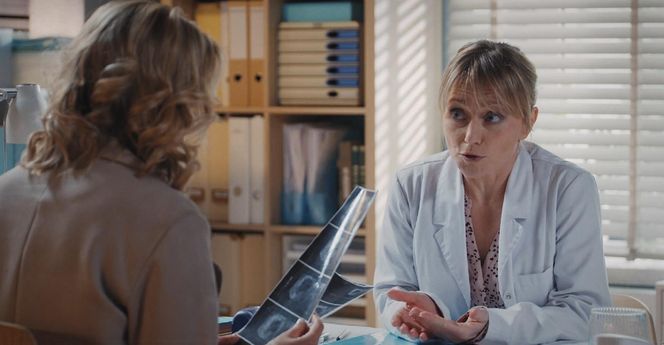 M jak miłość odc. 1877. Julia (Marta Chodorowska), Sylwia (Hanna Turnau)