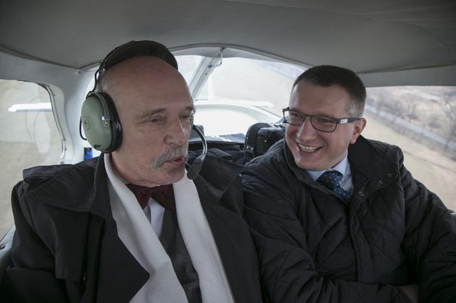 korwinolot ruszył w polskę.