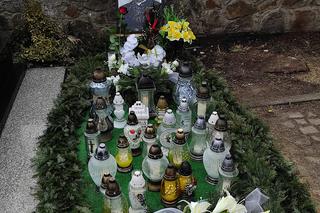 Wzruszający gest parafian przy grobie zamordowanego diakona Mateusza. Serce pęka 