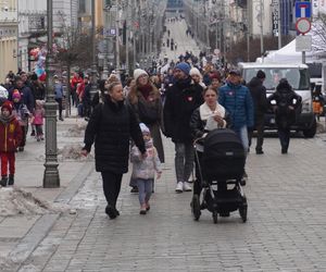 33. Finał WOŚP w Kielcach. Ulica Sienkiewicza