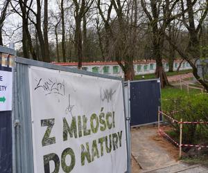 Remont parku Planty. Nie było dostępu do słynnej białostockiej toalety