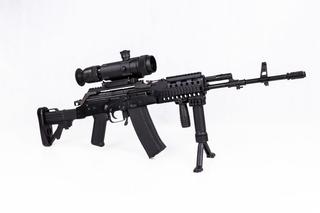 Celownik noktowizyjny PCS-5M na karabinku Beryl