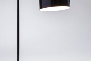 Lampa na biurko w stylu industrialnym
