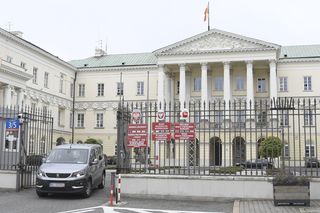 Ponad 4 mln zł na nowe samochody. Stołeczny ratusz wymieni służbowe auta