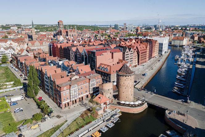 Wyspa Spichrzów - współczesna handlowo-mieszkaniowa dzielnica w sercu Gdańska