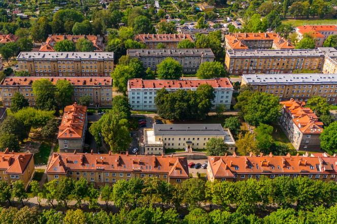 Osiedle A w Tychach i plac świętej Anny