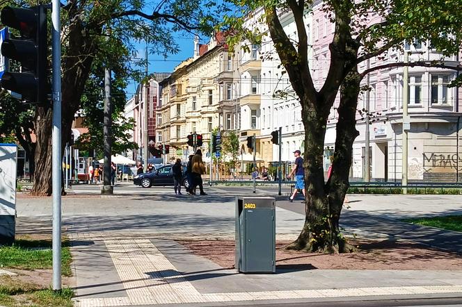 Nowe przejście przez plac Zwycięstwa