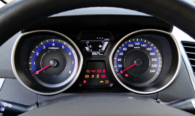 Hyundai Elantra 1.6 MPI w wersji Style