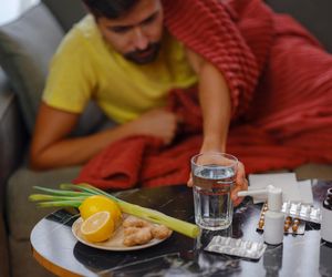 Czym leczyć covid w domu? Wiemy, co działa na tegoroczne warianty