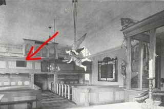 Zabytkowa tablica wróciła do kościoła w Łoźnicy