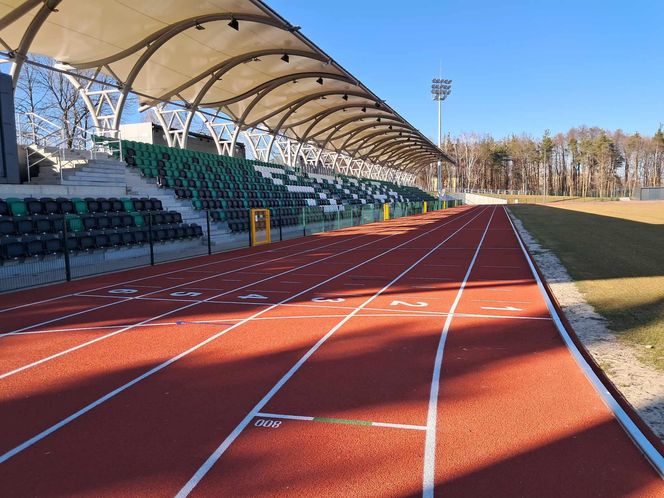 Stadion w Starachowicach gotowy. Kiedy na murawę wybiegną piłkarze?