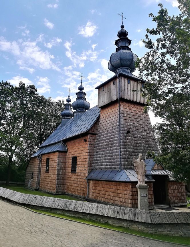 To dawna wieś królewska w Małopolsce. Słynie z najpiękniejszej cerkwi w regionie