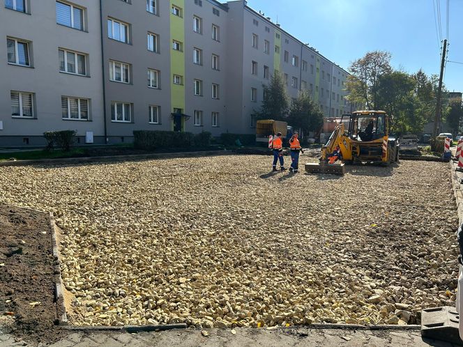 Nowe parkingi w Piekarach