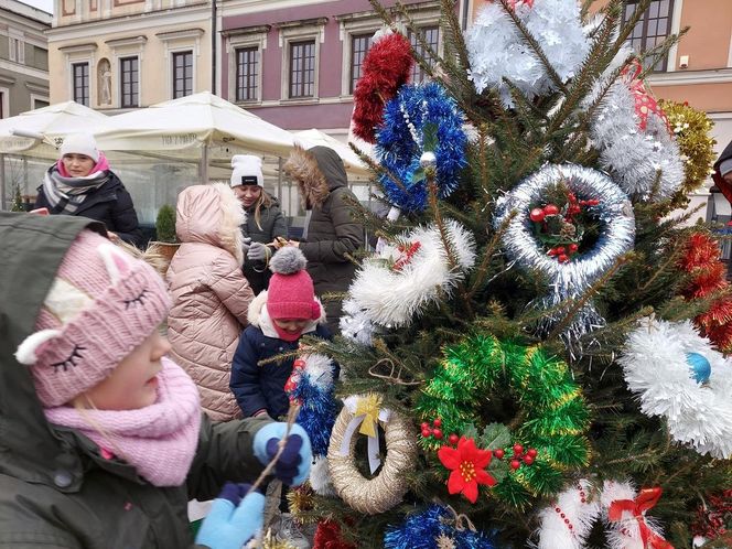  Zamojskie przedszkola i szkoły dekorowały choinki