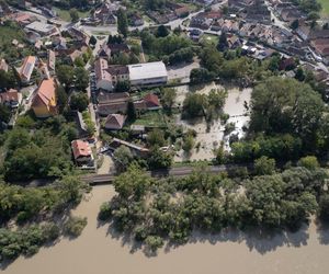 Fala kulminacyjna dociera do stolicy! Orban zapewnia, że wszystko pod kontrolą