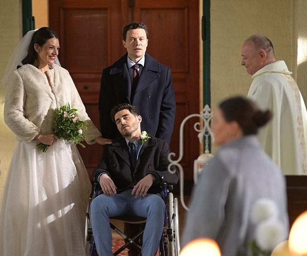 Pierwsza miłość, odcinek 3830. Kacper (Damian Kulec), Basia (Anna Jarosik)