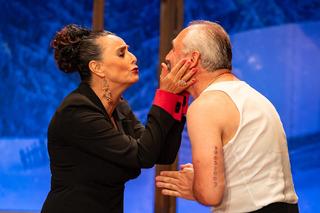 Wybuchowa “PETARDA” w Teatrze Kamienica!