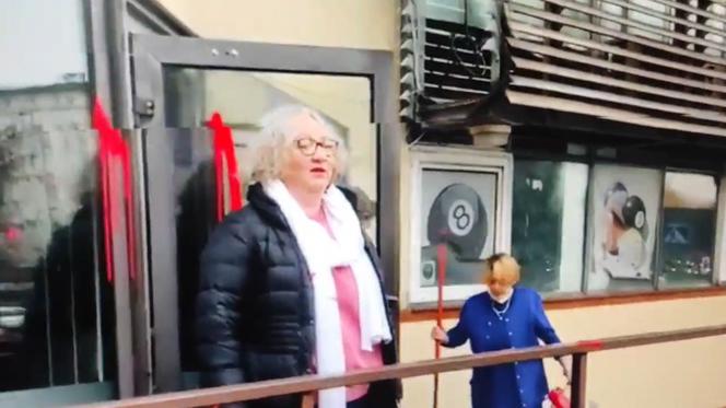 Awantura przed siedzibą PiS. Marta Lempart oberwała od sprzątaczki