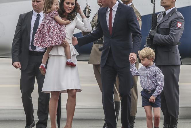 Księżna Kate, Książę William, Księżniczka Charlotte i Książę George  w Polsce