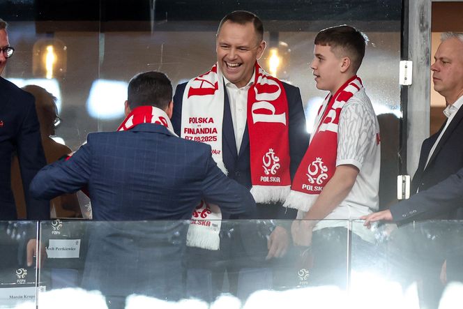 Karol Nawrocki na meczu Polska - Finlandia