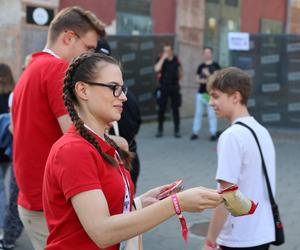 Czerwony autobus linii 7Days już na ulicach Lublina! Za nami inauguracja trasy podczas parady studentów