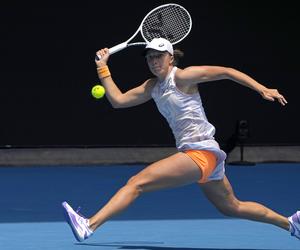 Iga Świątek poznała rywalkę w półfinale WTA Doha DRABINKA Z KIM gra Iga Świątek w półfinale