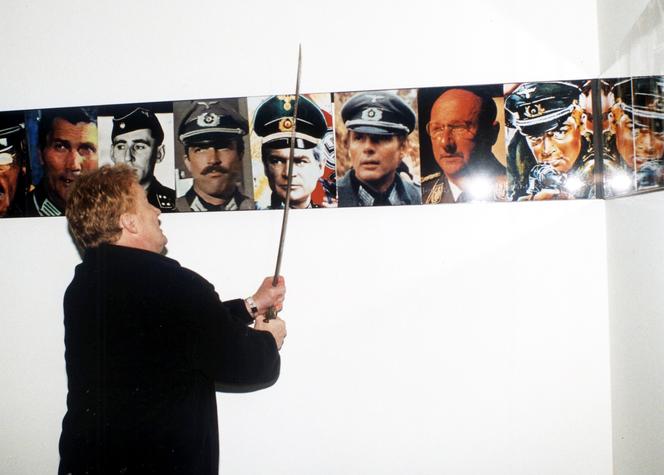 DANIEL OLBRYCHSKI_1PUBL