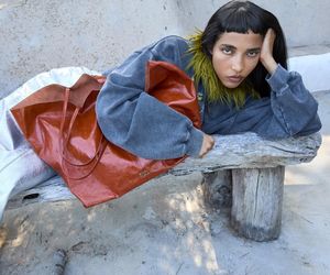 Nowy rozdział dla kultowych torebek – BIMBA Y LOLA i Akima