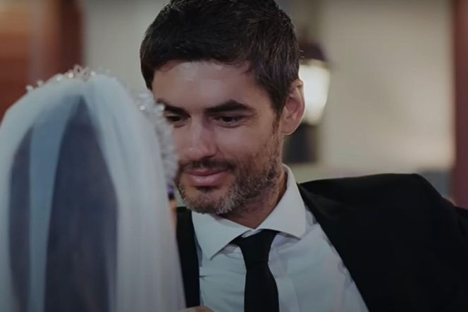 Nana i Poyraz na swoim weselu 