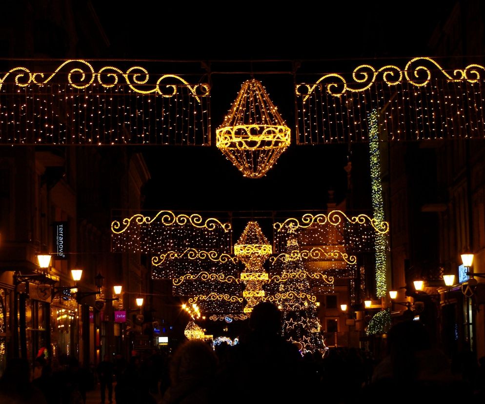 Świąteczna iluminacja w centrum Torunia. Starówka rozbłyśnie bożonarodzeniowymi kolorami. Padła data